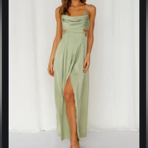 Hello Molly Dresses & Skirts - BRAND NEW midi dress